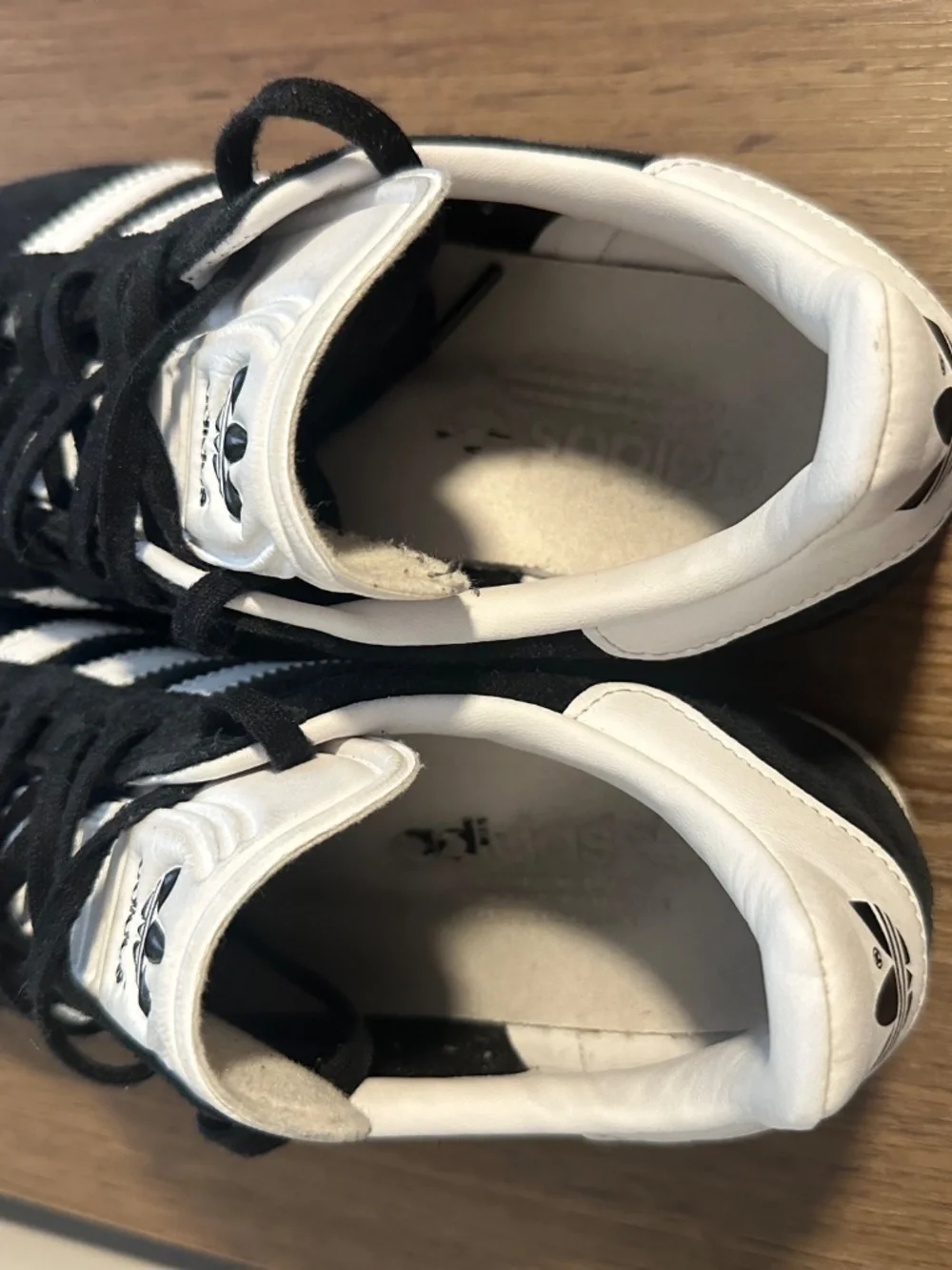 Adidas Sambas